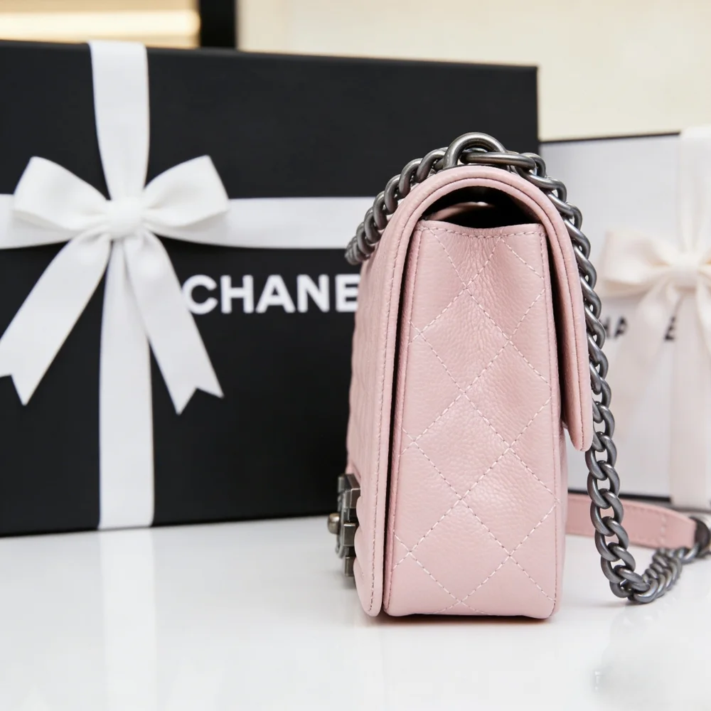 <AUTHENTIC>Chanel Medium Flap Bagin Light Pink - Picture 3 of 6